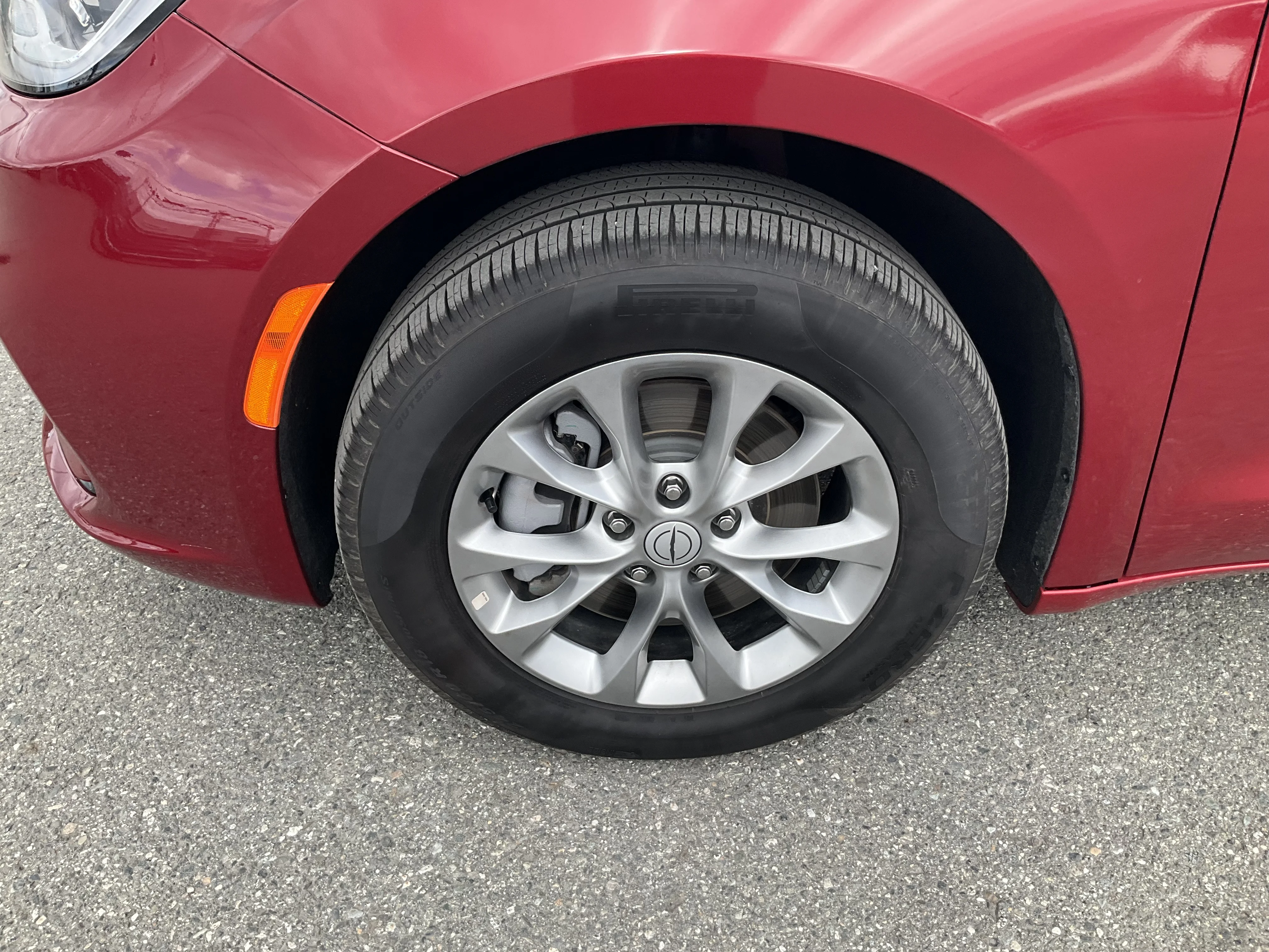 2026 Chrysler Pacifica Limited - Photo 6