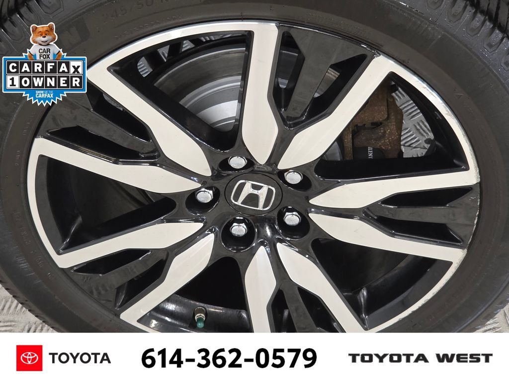 Used 2022  Honda Touring image 11