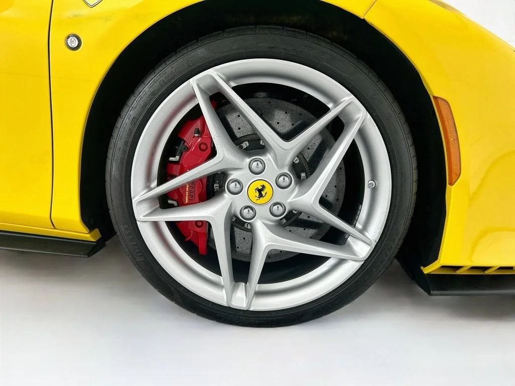 Used 2022 Giallo Modena Ferrari  image 35