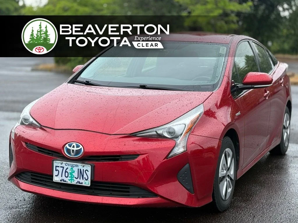 2016 Toyota Prius's photo