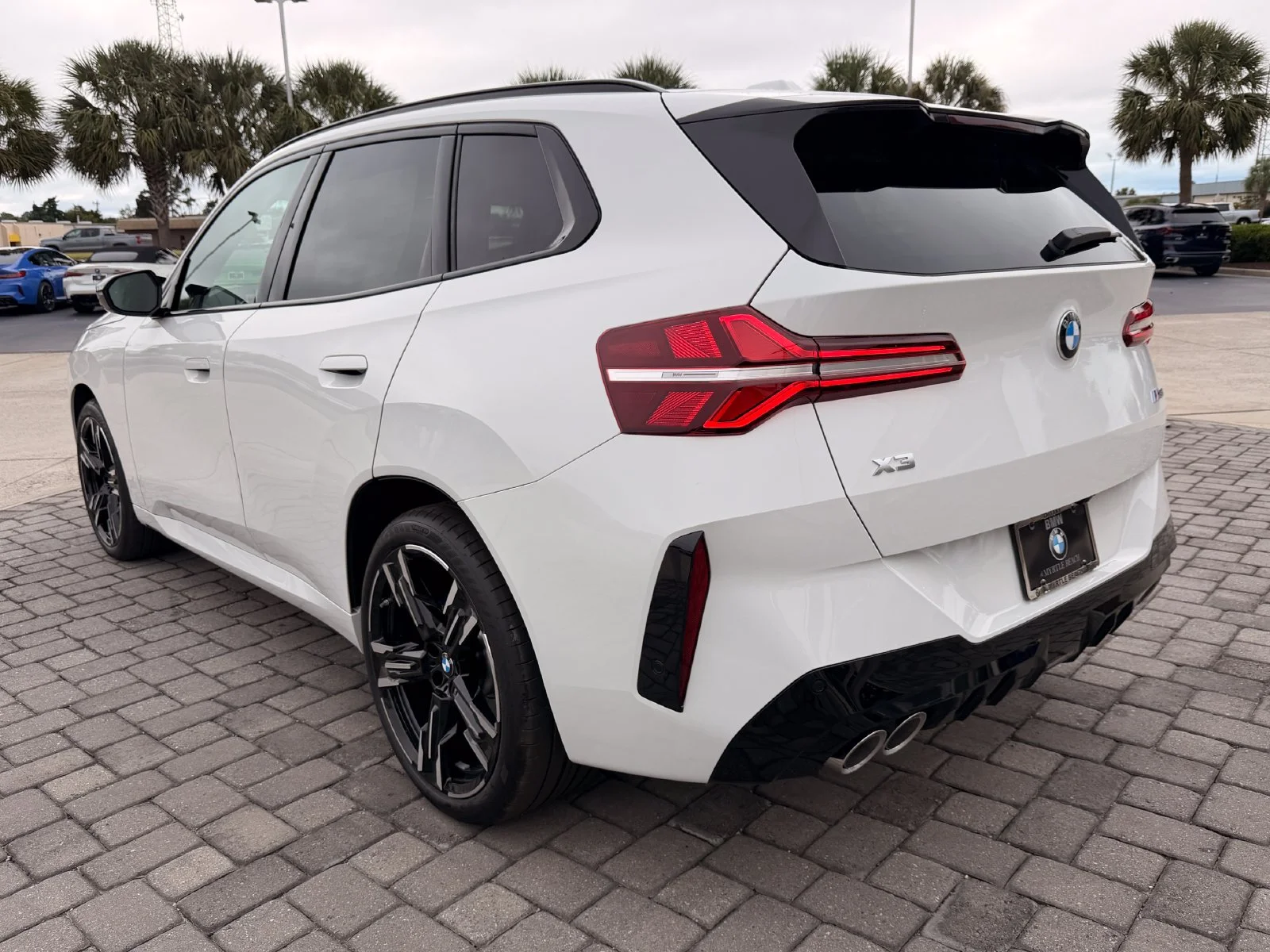 New 2026 Alpine White BMW M50 xDrive image 11