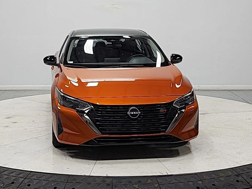 Used 2025 Orange Nissan SR image 3