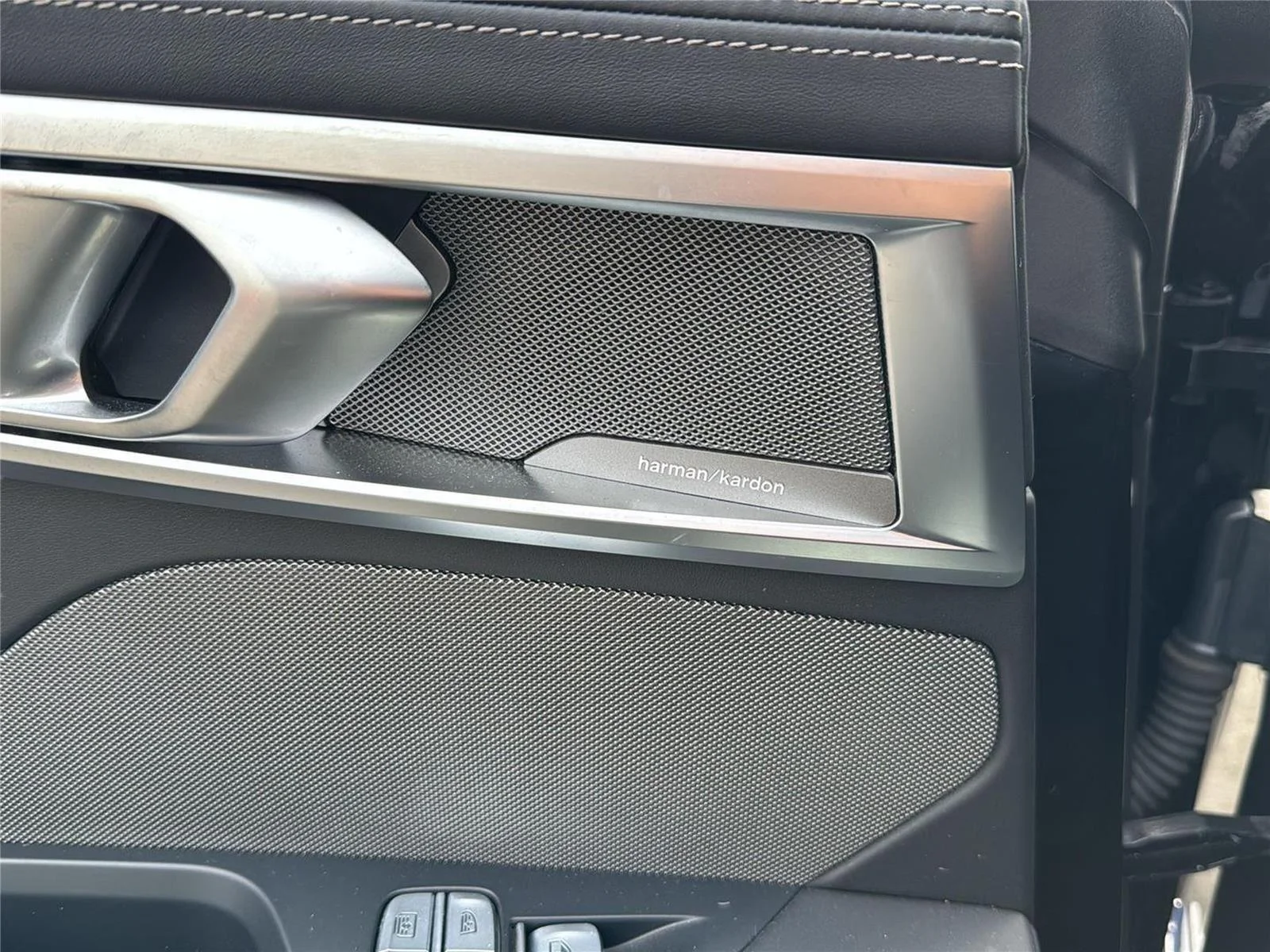 2023 BMW 8 Series 840i - Photo 27