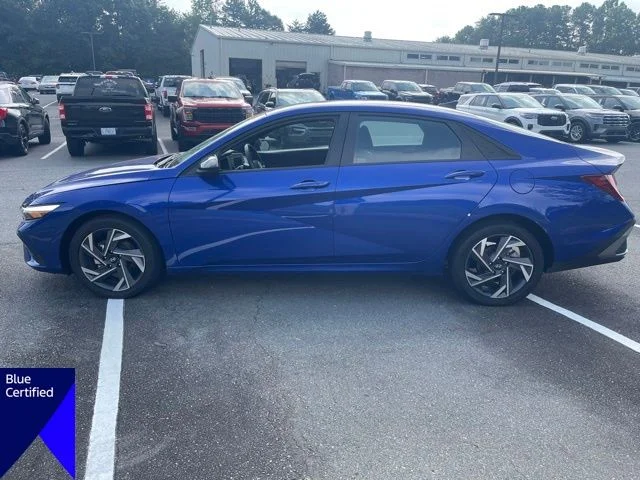 Used 2025 Blue Hyundai SEL Sport image 2