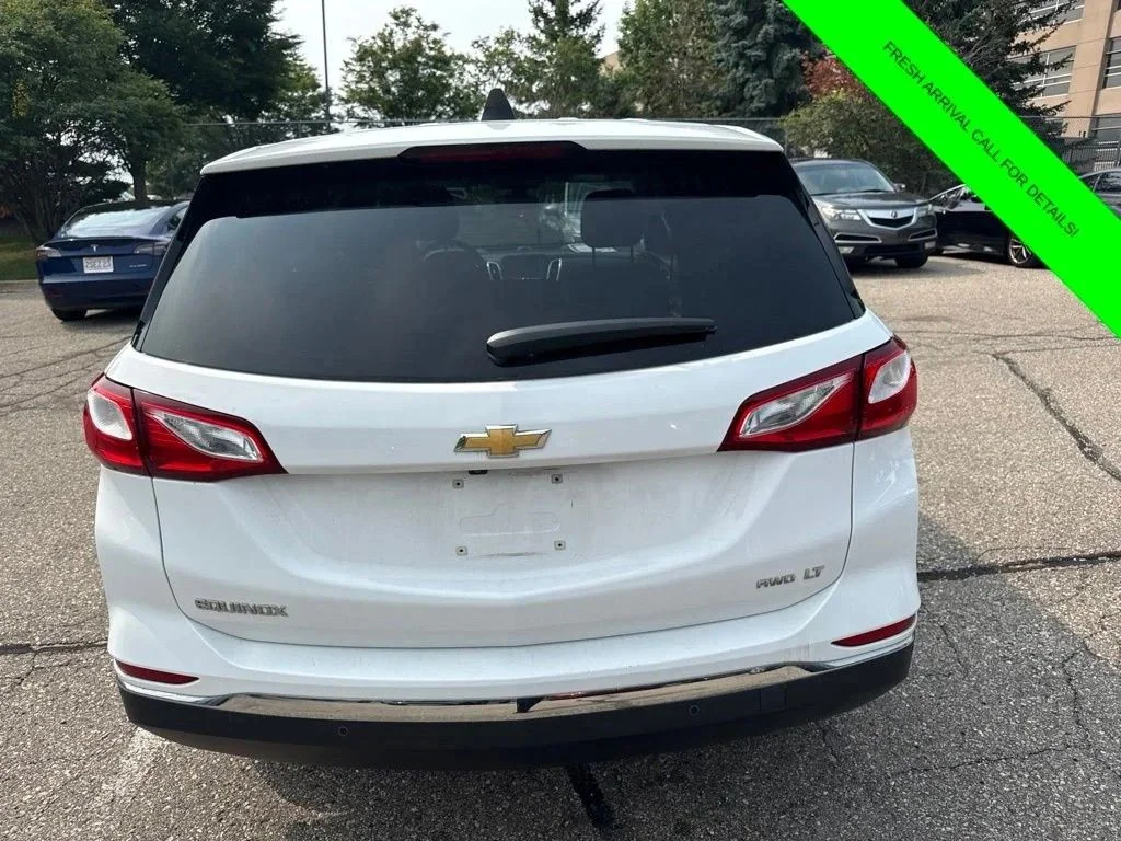 Used 2018 Summit White Chevrolet LT image 6