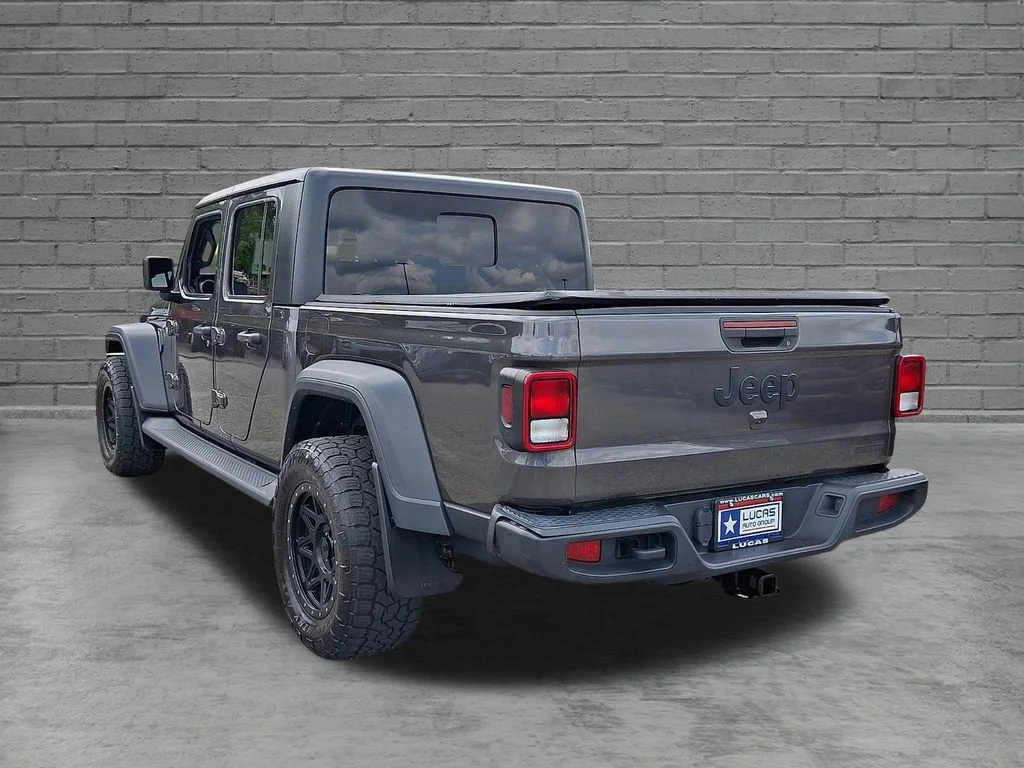 Used 2020 Granite Crystal Metallic Clearcoat Jeep Sport S image 9