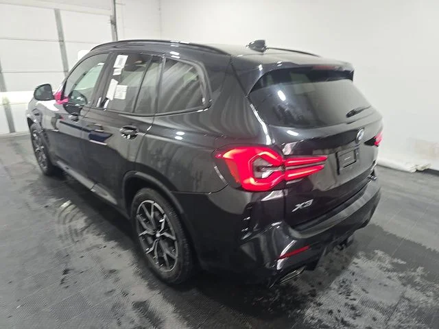 Used 2024 Black BMW xDrive30i image 8