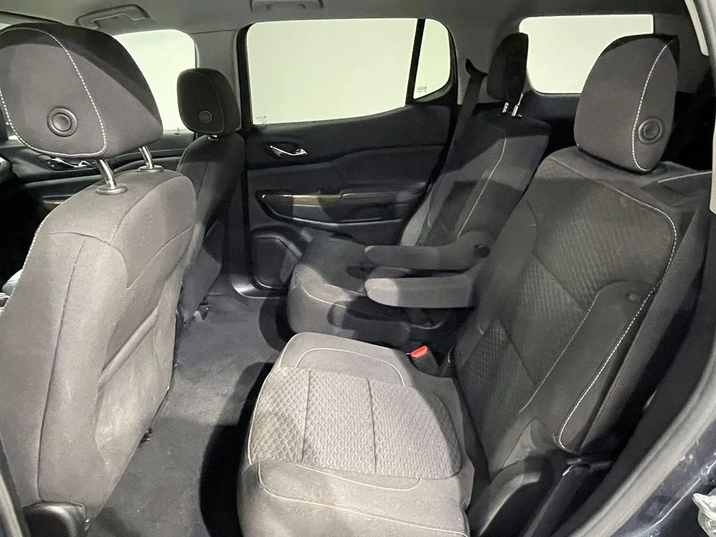 Used 2019 Blue GMC SLE-2 image 18