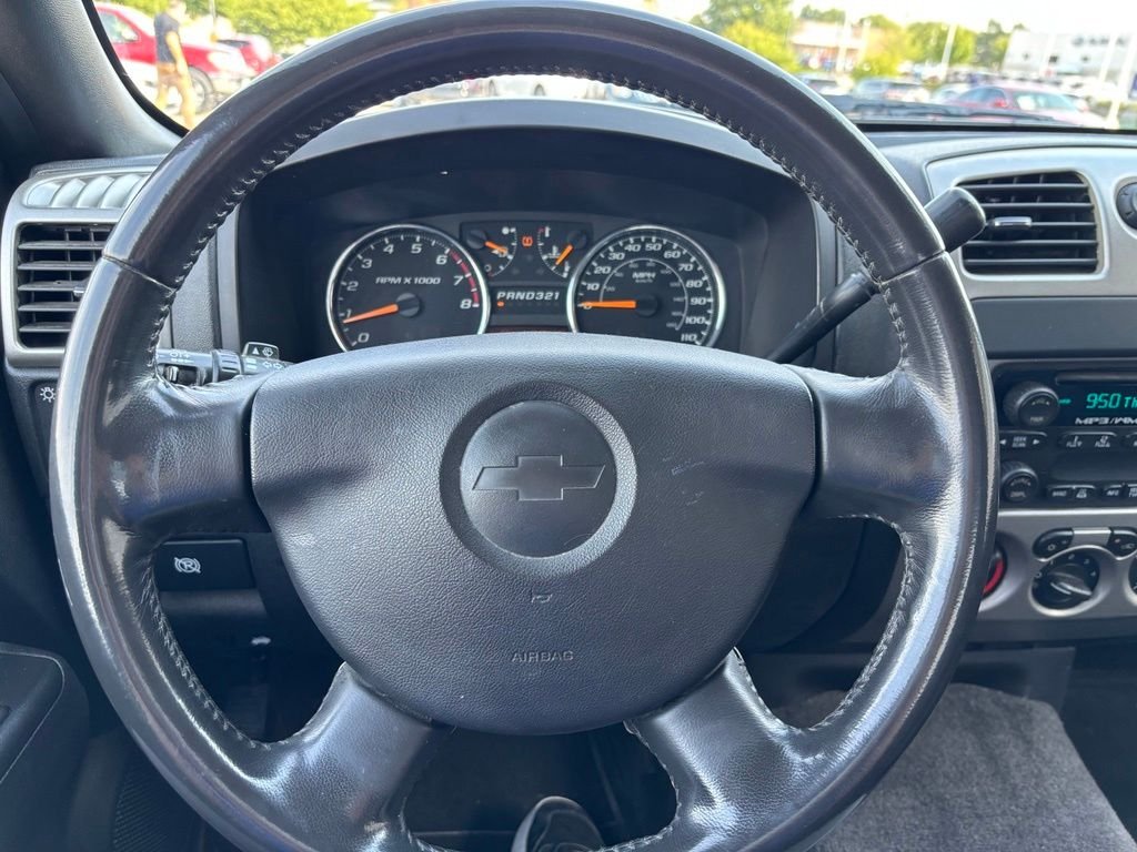 Used 2008 Deep Ruby Metallic Chevrolet LT RWD image 11