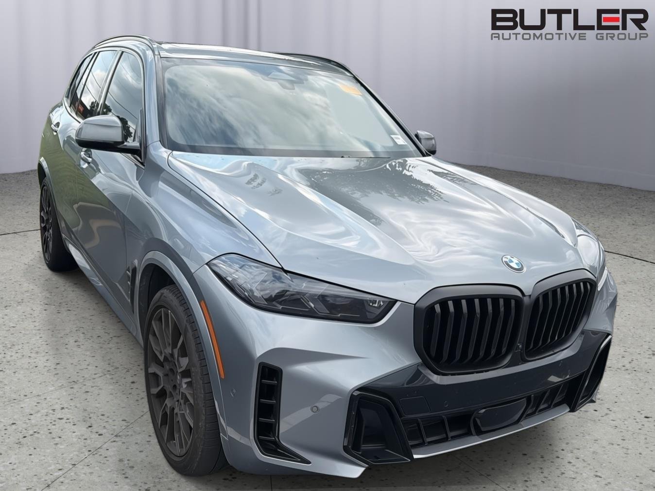 Used 2025 Skyscraper Grey Metallic BMW xDrive40i image 6