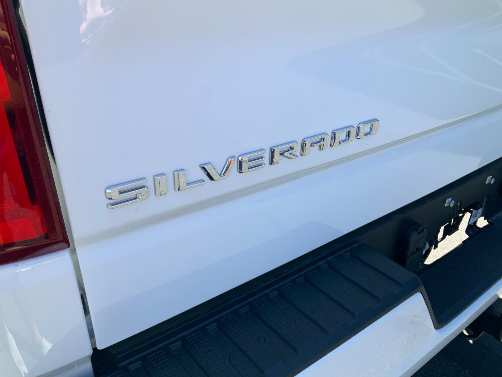 New 2026 Summit White Chevrolet RST image 35