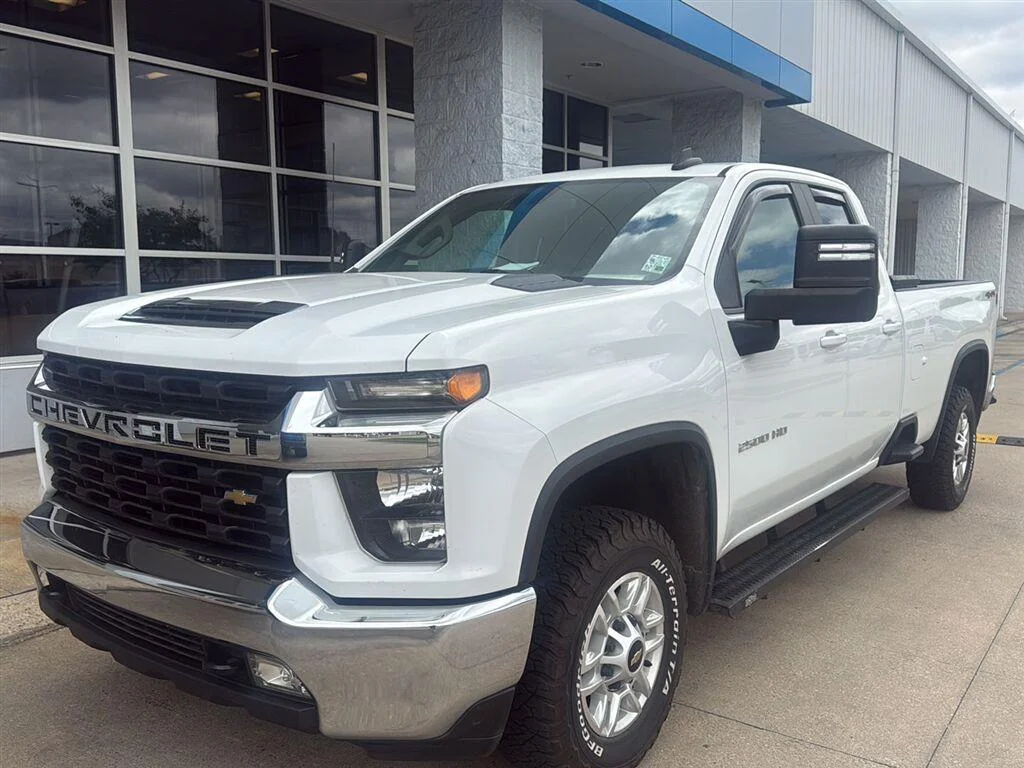Certified Used 2022 SUMMIT WHITE Chevrolet LT image 2