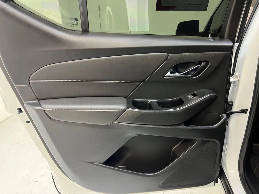 Used 2023 Summit White Chevrolet LT Leather image 25