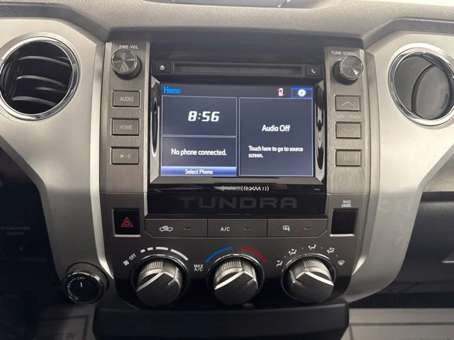 Used 2018 Blue Toyota SR5 image 14