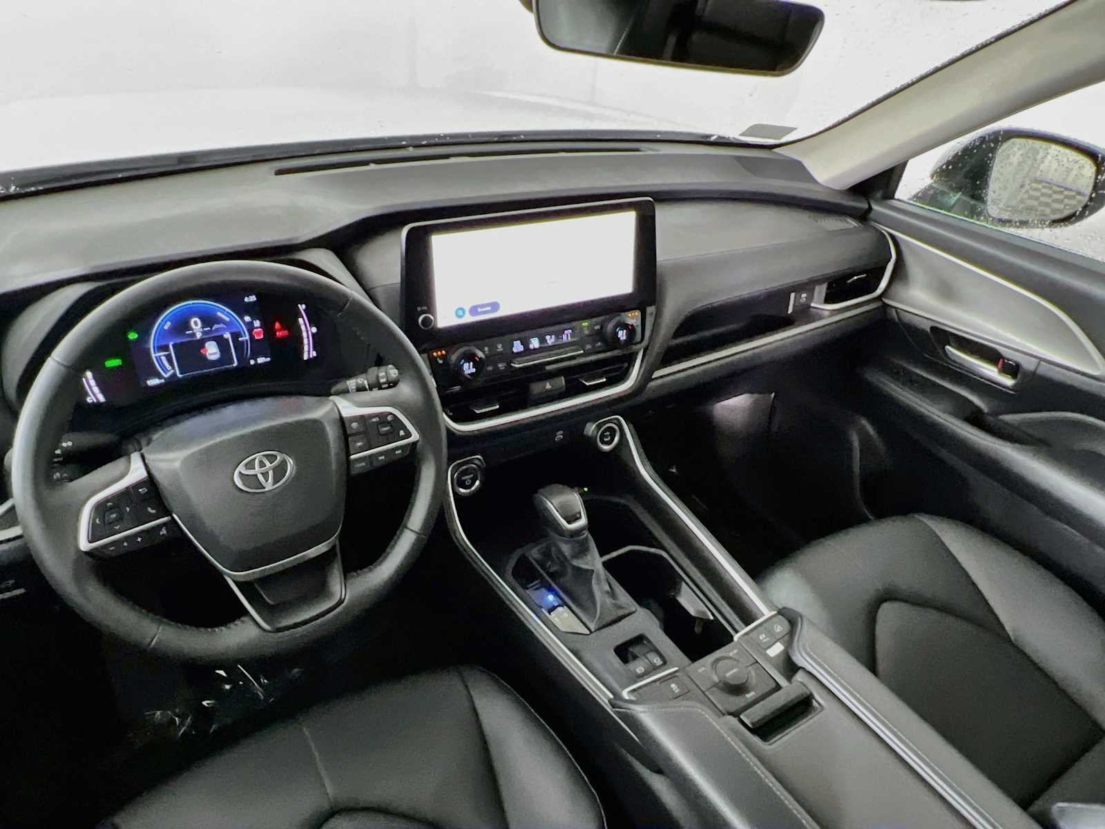 Used 2026 Wind Chill Pearl Toyota Hybrid XLE image 25