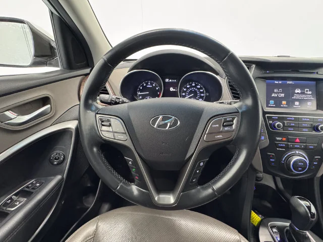 Used 2018 Sparkling Silver Hyundai 2.4 Base image 23