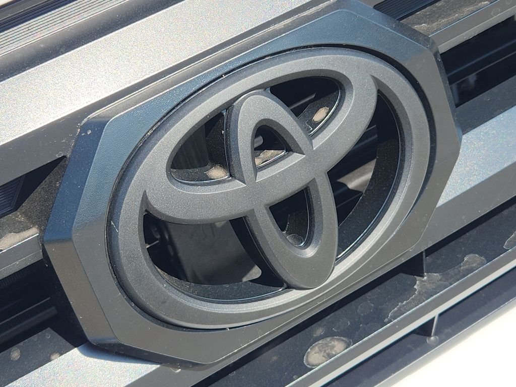 New 2026 Ice Cap Toyota  SR5 image 12