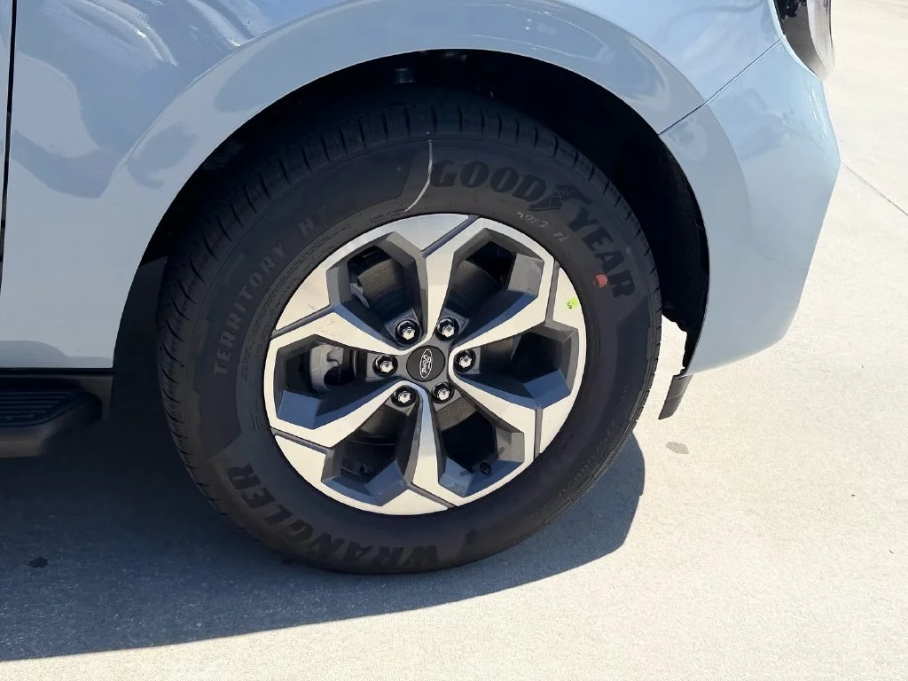 New 2027 Gray Ford Active image 9
