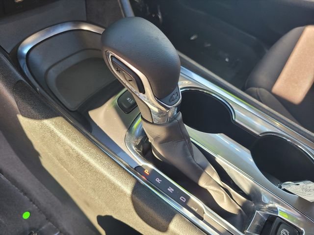 Used 2024 White Chevrolet LT image 20