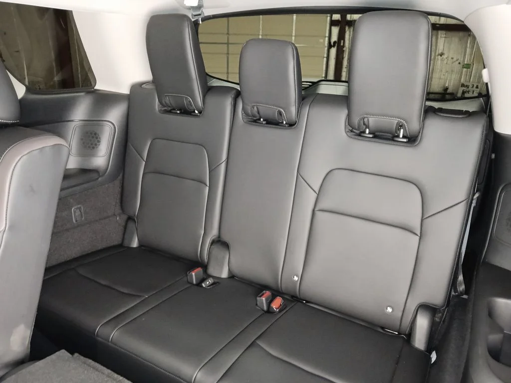 Used 2025 Gray Nissan Platinum image 15