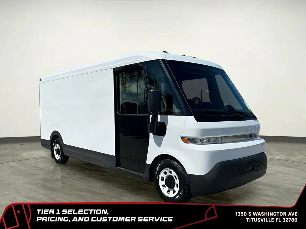 Used 2024 White BrightDrop Base image 11