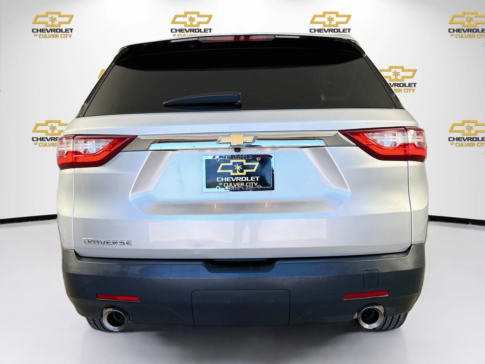 Used 2019 SILVER ICE METALLIC Chevrolet LS image 7