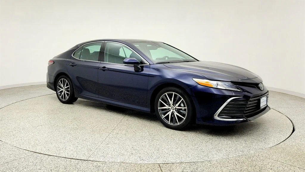 Used 2022 Blueprint Toyota XLE Automatic AWD w/ Nav Upgrade & Panoramic Glass Roof image 3