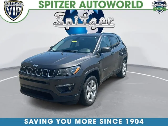 Used 2021 Gray Jeep Latitude image 4