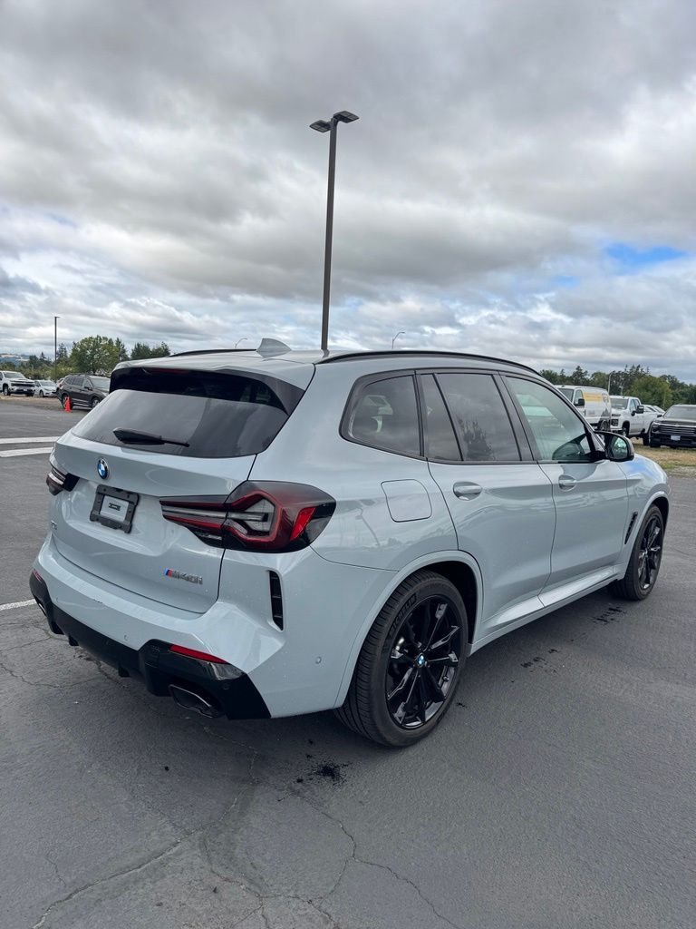 Used 2024 Brooklyn Gray Metallic BMW M40i image 13