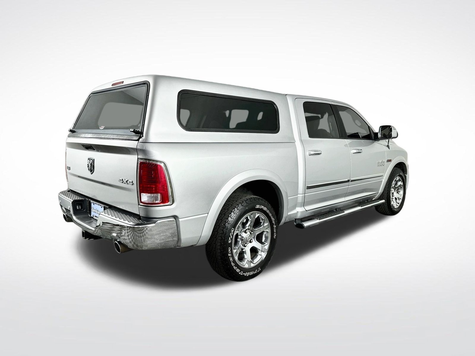 Used 2015 Bright Silver Clearcoat Metallic Ram Laramie image 8