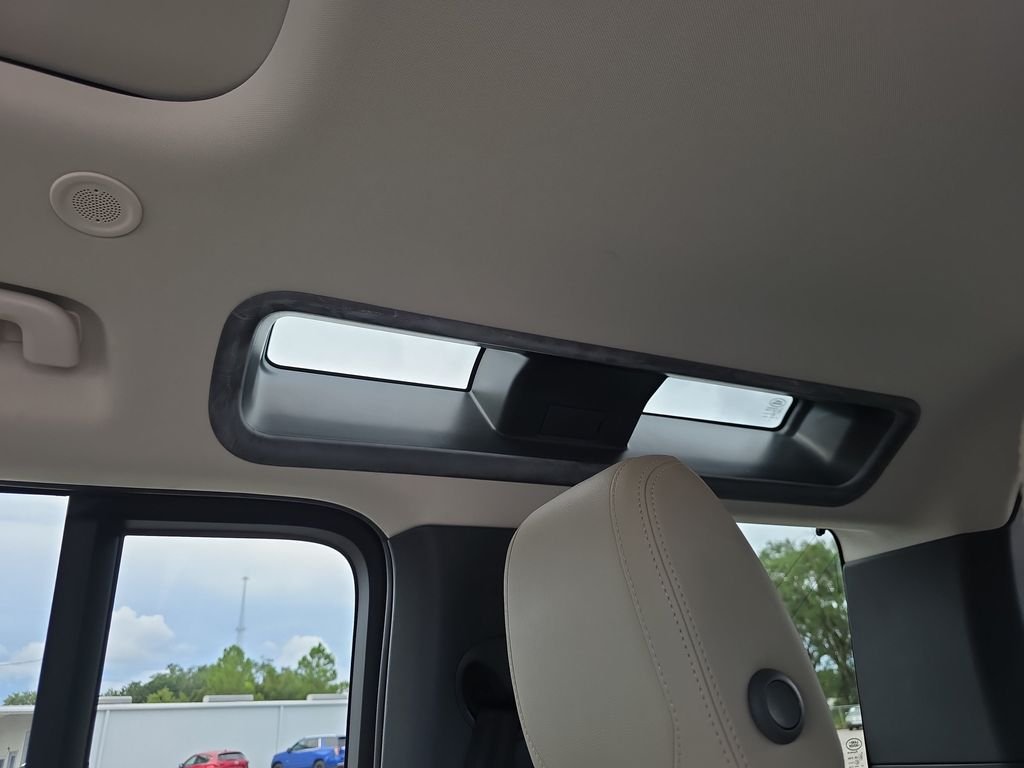 Used 2020 Fuji White Land Rover S image 31