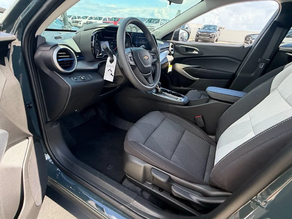 2026 Chevrolet Trax LS - Photo 10