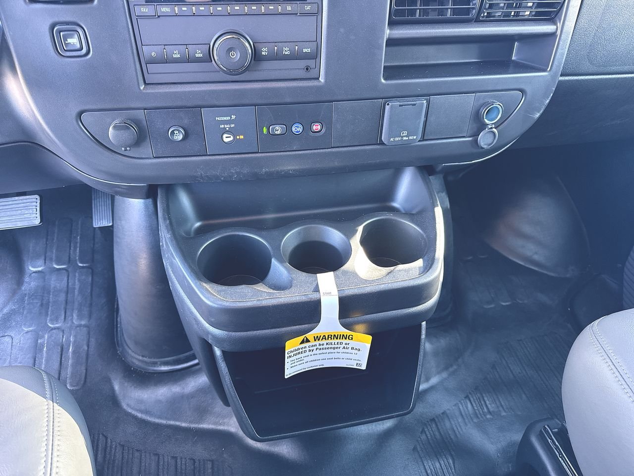 2025 Chevrolet Express Cargo Work Van - Photo 40