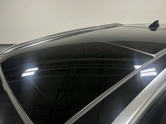 Used 2023 EBONY TWILIGHT METALLIC Buick Avenir image 21
