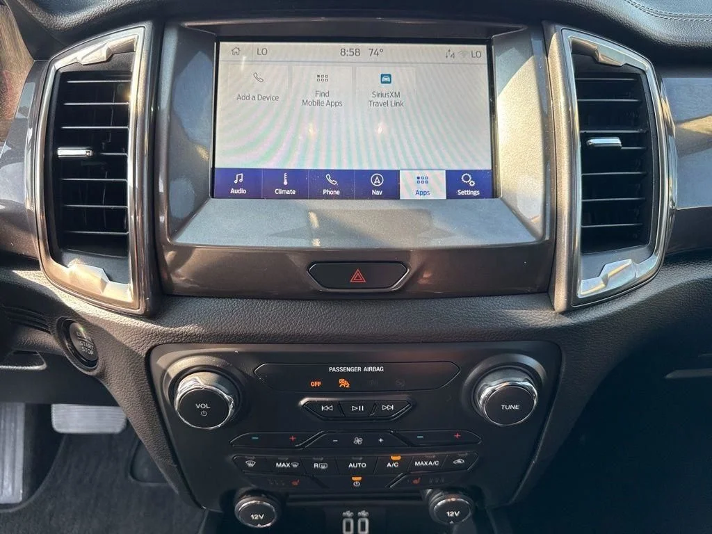 Used 2019 White Ford Lariat image 40
