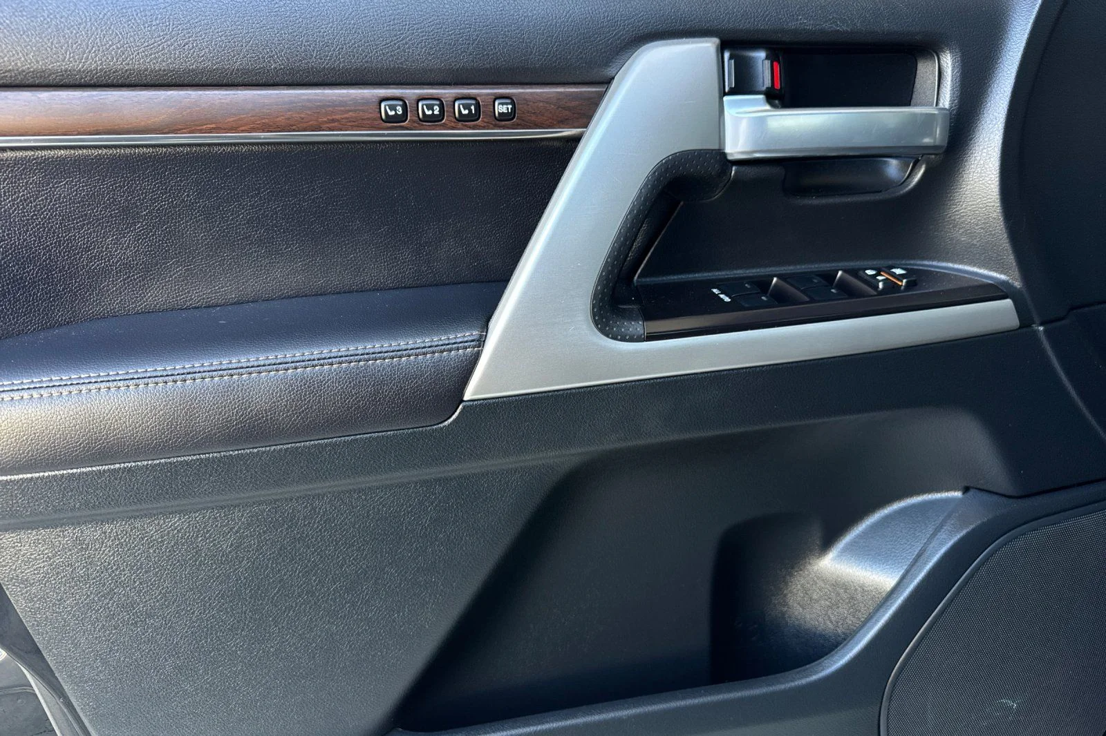 Used 2020 Black Toyota Heritage Edition image 13