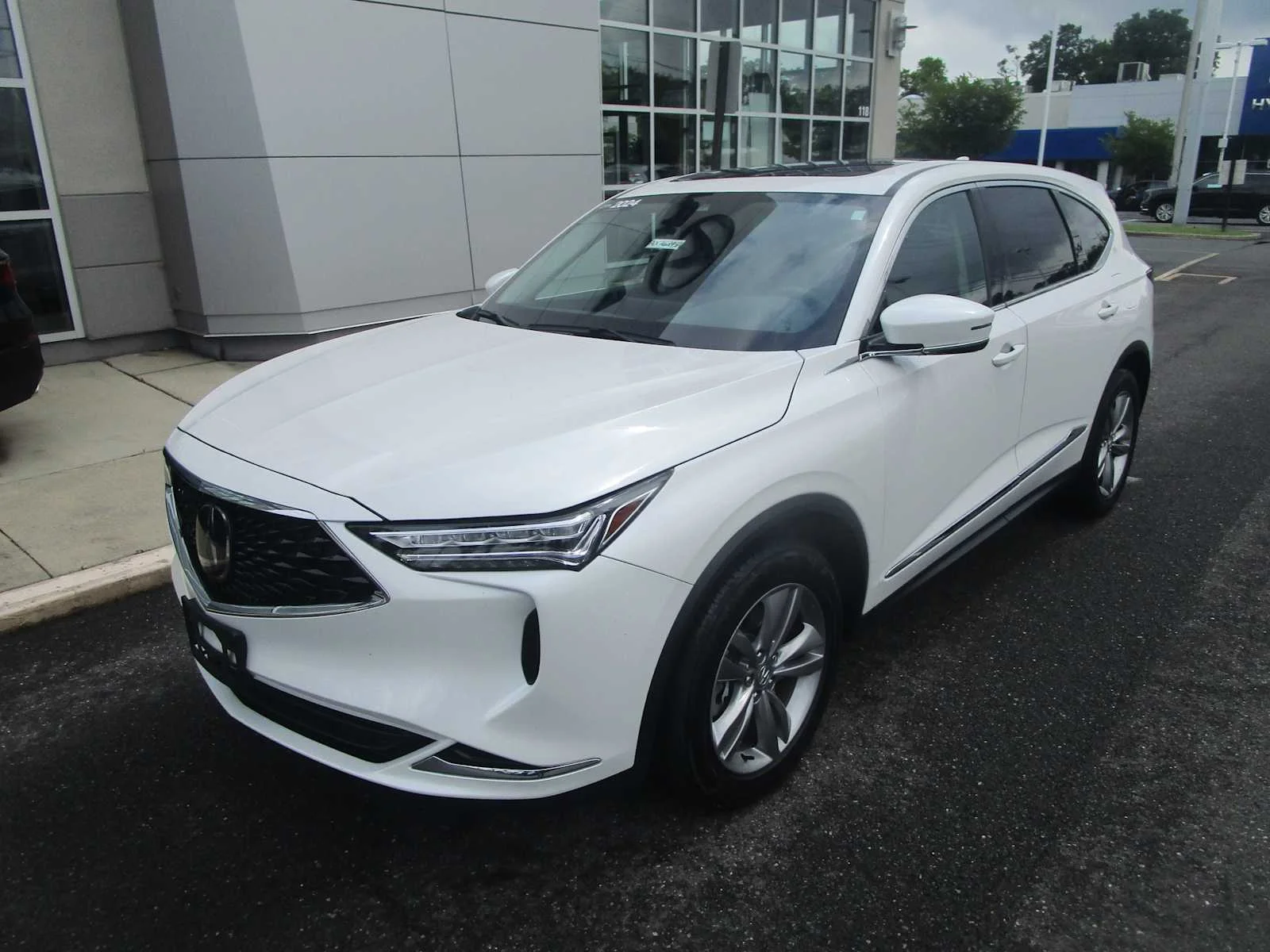 Certified Used 2024 Platinum White Pearl Acura  image 2