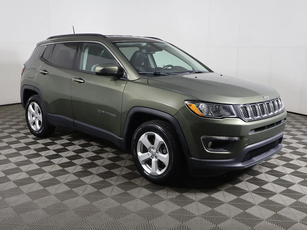 Used 2018 Jeep Compass Latitude with VIN 3C4NJCBB8JT462183 for sale in Parma, OH