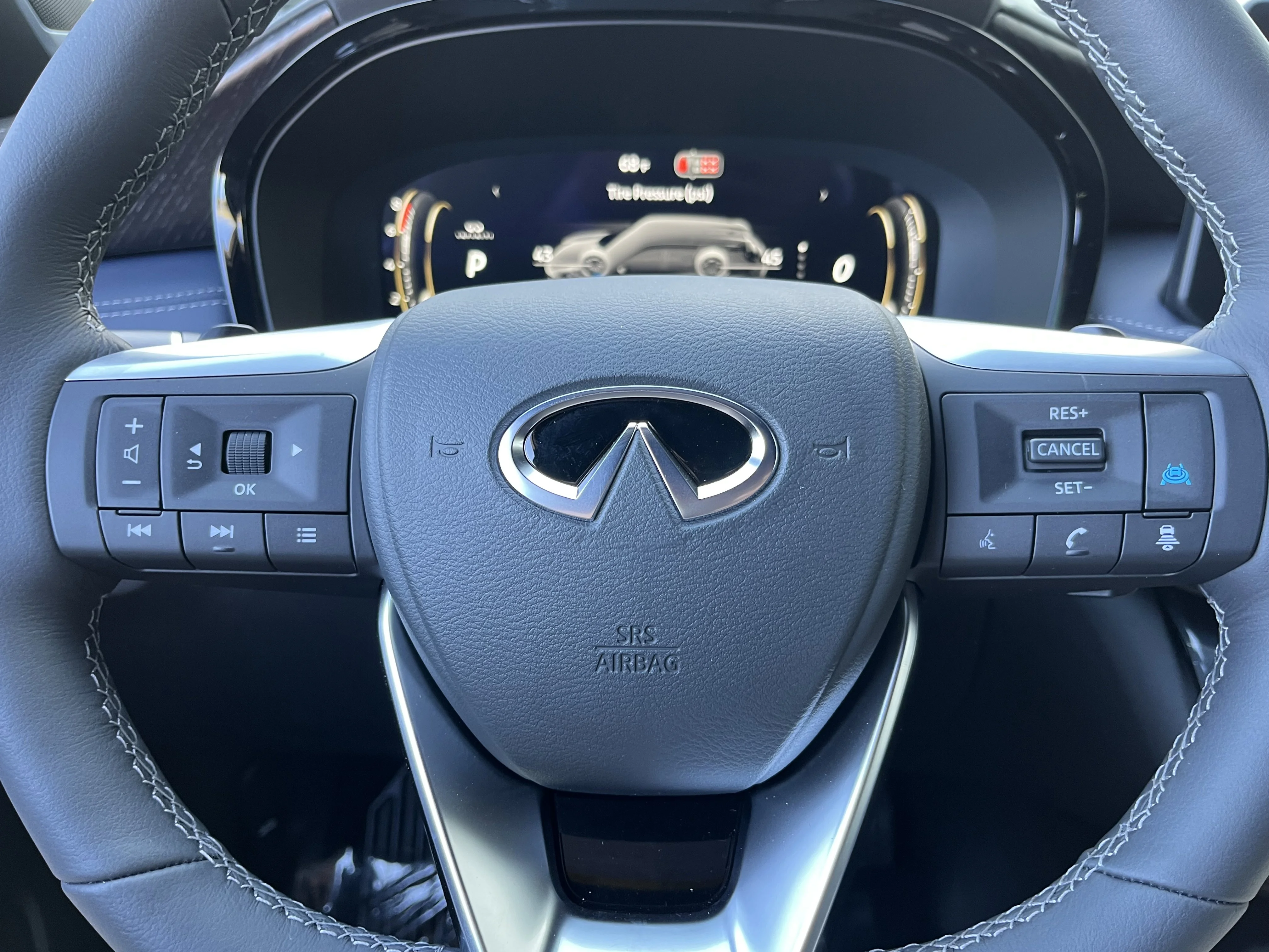 New 2026 Radiant White INFINITI SPORT image 23