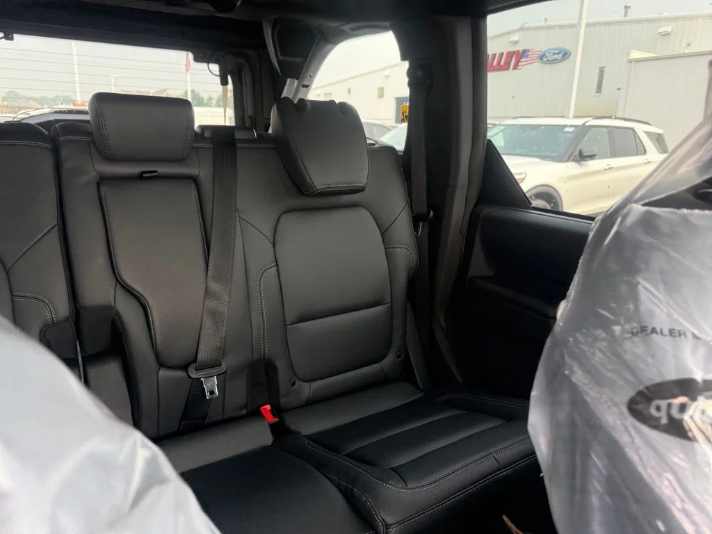 New 2026 Avalanche Gray Ford Big Bend® image 61