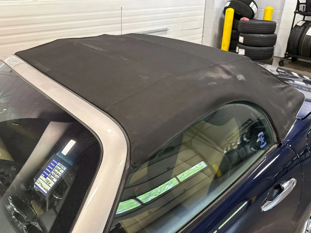 Used 2006 Blue Pontiac Base image 18