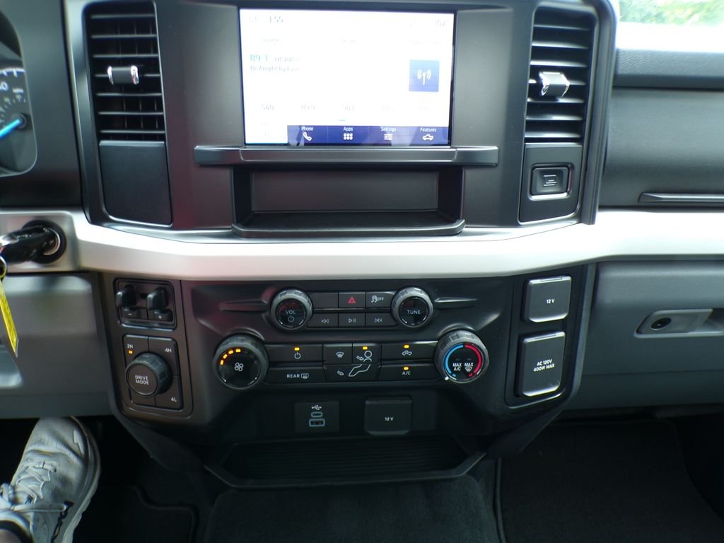 New 2026 Carbonized Gray Metallic Ford F-450® XLT image 17
