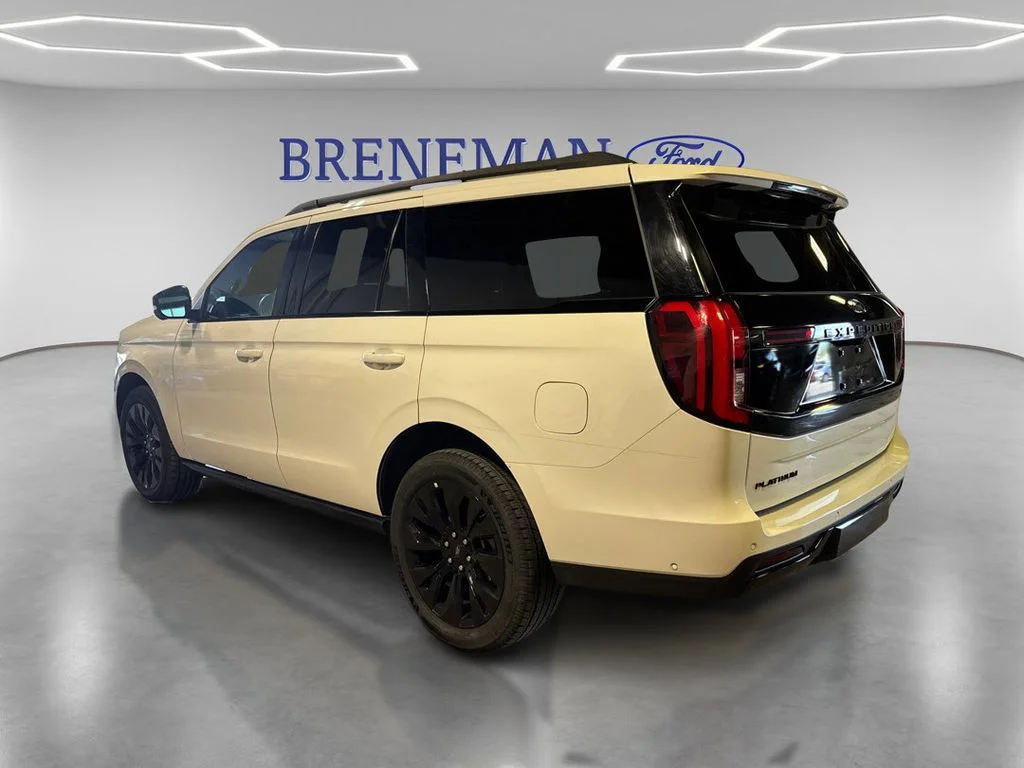 Used 2025 White Metallic Ford Platinum image 8