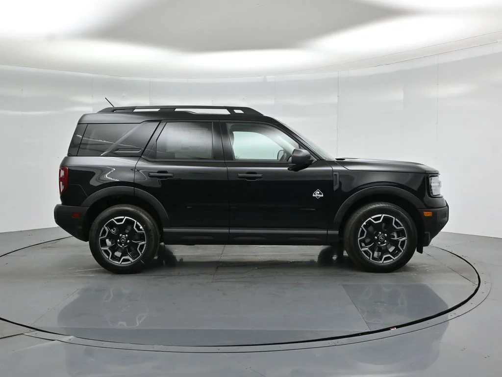 New 2026 Shadow Black Ford Outer Banks image 24