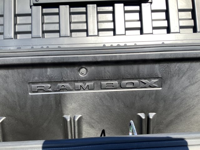 New 2026 Diamond Black Crystal Pearl-Coat Exterior Paint RAM Big Horn image 5