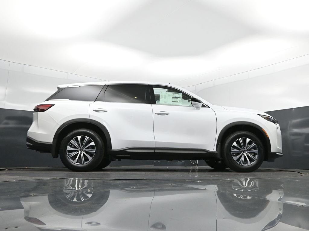 Certified Used 2026 White INFINITI PURE image 44