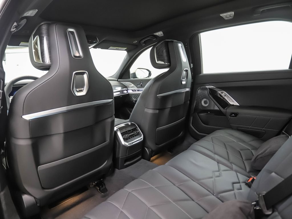 Used 2025 Gray Metallic BMW 760i xDrive image 22
