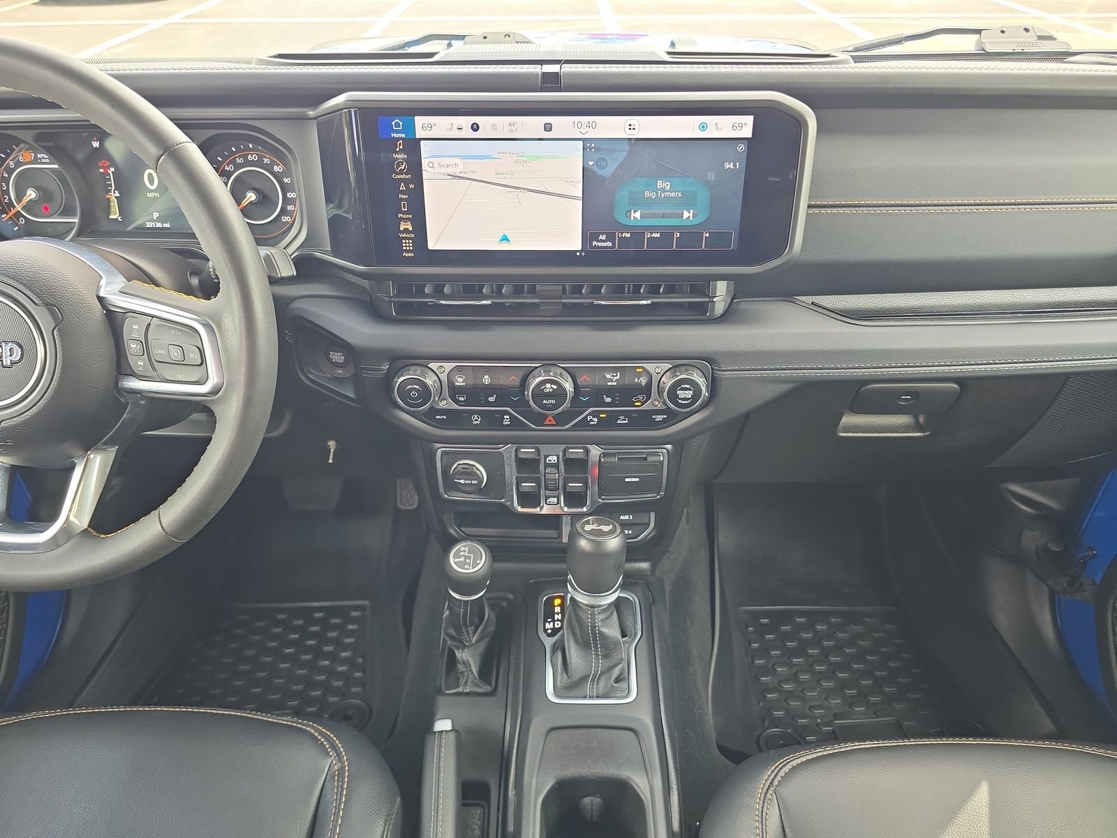 Used 2024 Blue Jeep Sahara image 11