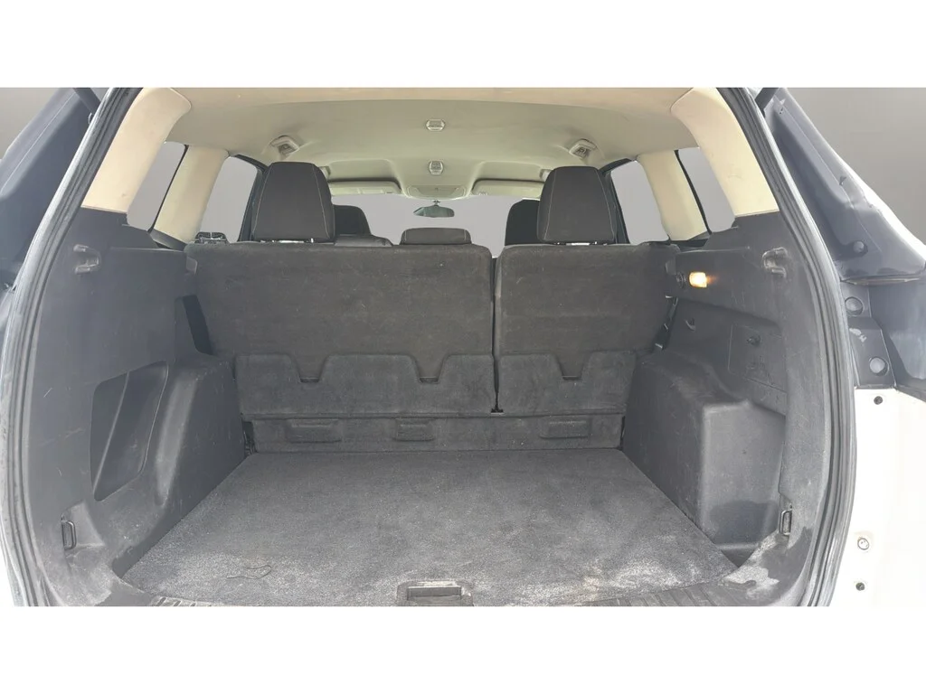 Used 2014 Oxford White Ford SE image 16