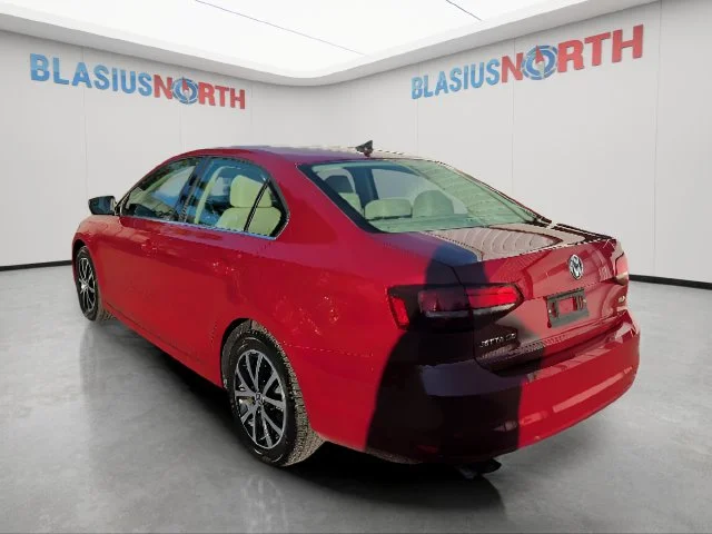 Used 2017 Red Volkswagen 1.4T SE image 7